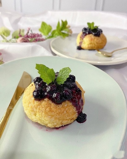Choux Au Craquelin Fruit Blueberry